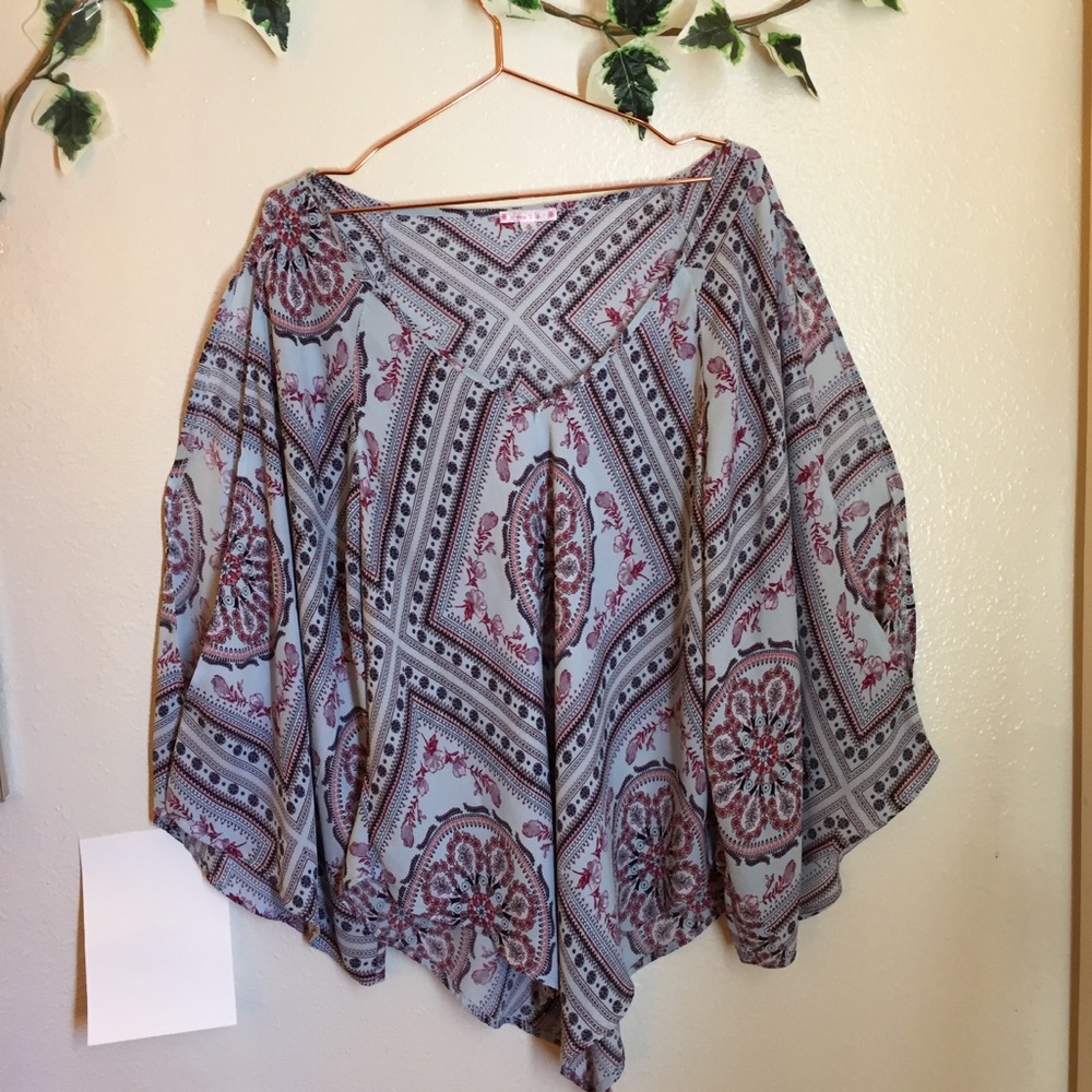 Free 2 Luv Blouse Size 1X